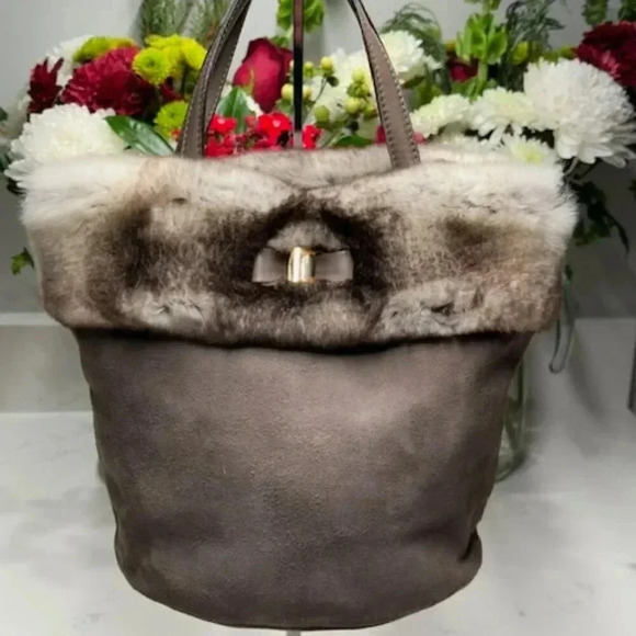 🧚🏻HOST PICK🧚🏻 Salvatore Ferragamo Suede Handbag Tote Fur Trimmed EUC - Picture 1 of 13